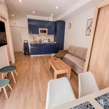 Skol 231 - At Skol Building In Centre With Sea Views Διαμέρισμα