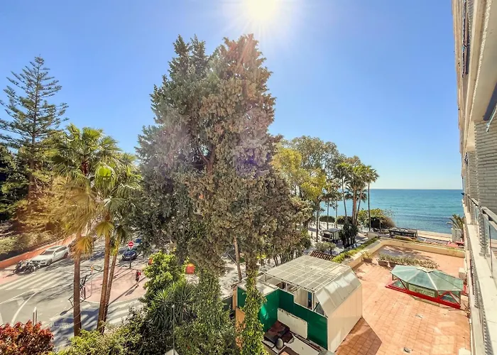 Skol 231 - At Skol Building In Centre With Sea Views Μαρμπέλλα